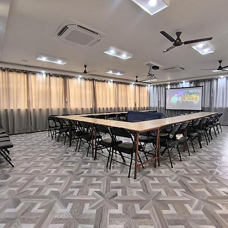 Hotel Peaceland Lumbini Экстерьер фото