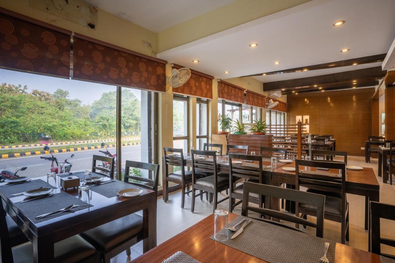 Hotel Peaceland Lumbini Экстерьер фото