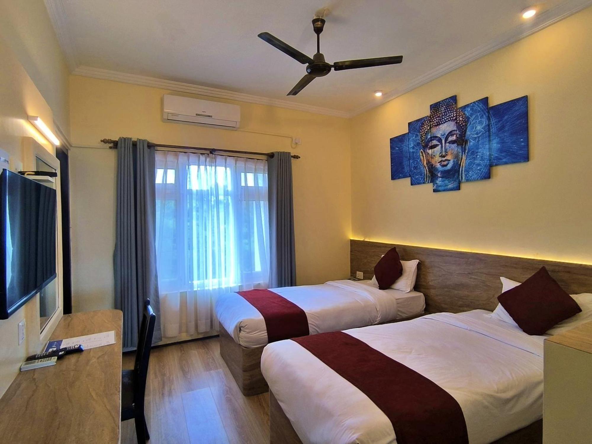 Hotel Peaceland Lumbini Экстерьер фото