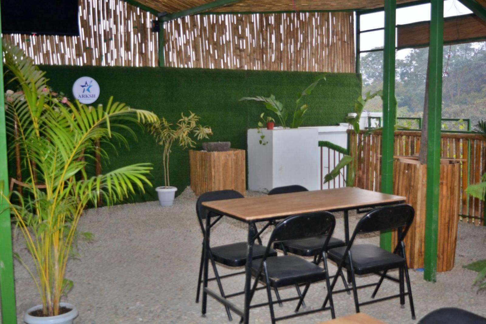 Hotel Peaceland Lumbini Экстерьер фото