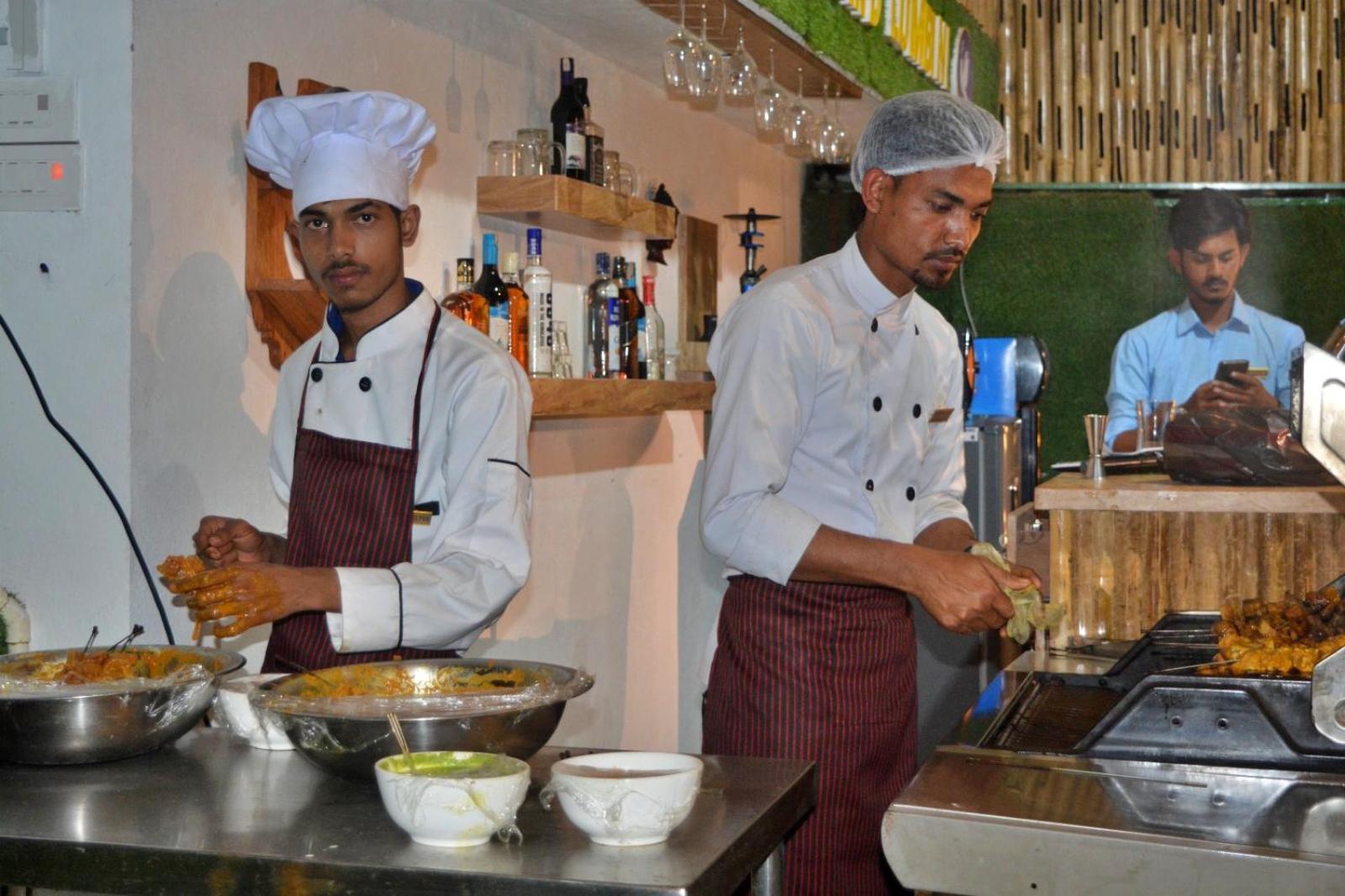 Hotel Peaceland Lumbini Экстерьер фото